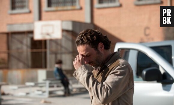 Rick fait ses prières dans The Walking Dead