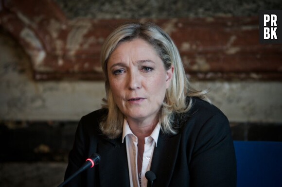 Marine Le Pen a chuté dans sa piscine vide