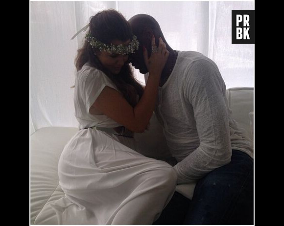 Khloé Kardashian et son mari Lamar Odom en plein câlin pendant la baby shower de Kim Kardashian
