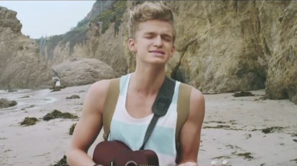 Cody Simpson : Summertime of Our Lives, le clip amoureux qui sent bon l'été