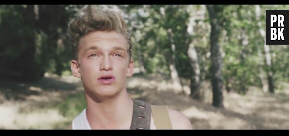 Summertime of Our Lives, le clip ensoleillé et tout en douceur de Cody Simpson