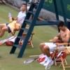 Novak Djokovic et Grigor Dimitrov font un strip-tease à Wimbledon