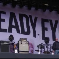 Liam Gallagher et les Beady Eye à Glastonbury 2013 : "Etre en tête d'affiche, c'est pénible"