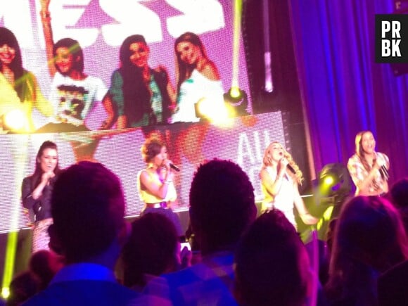 Popstars 2013 : The Mess acclamé par le public pendant le showcase qui avait lieu au VIP Room
