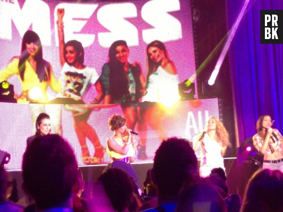 Popstars 2013 : The Mess a fait de nombreuses reprises pendant son showcase au VIP Room