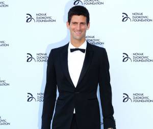 Novak Djokovic lors de sa soirée en faveur des jeunes serbes le 8 juillet 2013 à Londres.