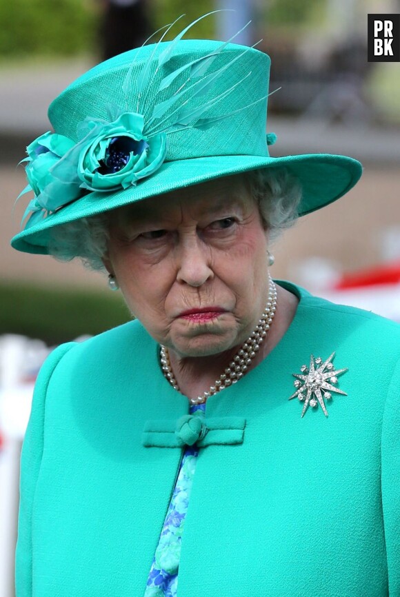 Elizabeth II attend le royal baby pour partir en vacances