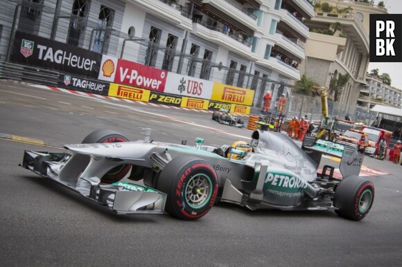 Lewis Hamilton au volant de sa Mercedes pendant le Grand Prix de Monaco 2013