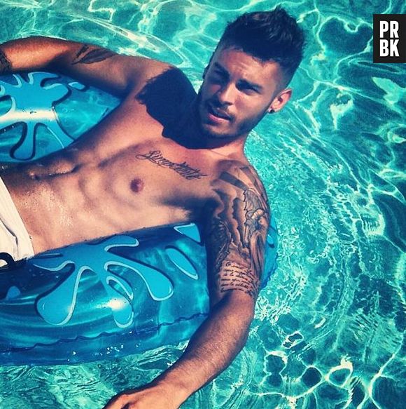 Baptiste Giabiconi en vacances en Corse