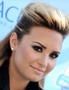 Demi Lovato sur le tapis rouge des Teen Choice Awards 2013