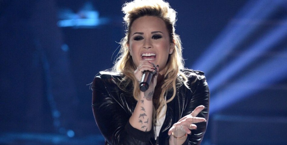 Demi Lovato a tout donné pendant les TCA 2013