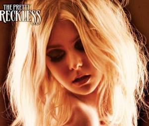 Taylor Momsen : hot sur la dernière affiche de tournée de son groupe The Pretty Reckless