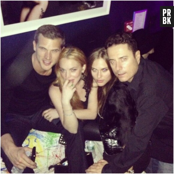 Lindsay Lohan, Matt Nordgren et des amis, le 11 septembre 2013 sur Instagram