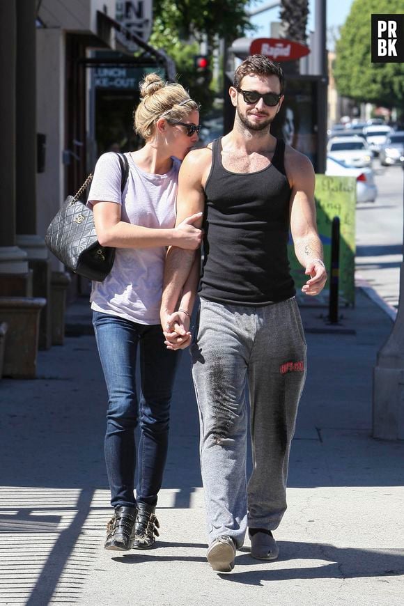 Ashley Greene en compagnie de Paul Khoury, son nouveau petit ami, le 29 septembre 2013 à Los Angeles