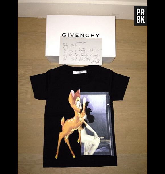 Kim Kardashian a reçu des vêtements de créateurs à la Fashion Week de Paris pour North : Givenchy