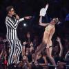 Miley Cyrus et Robin Thicke font le show ("porno") aux MTV VMA 2013