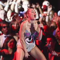 Miley Cyrus "transformée en prostituée par l'industrie"