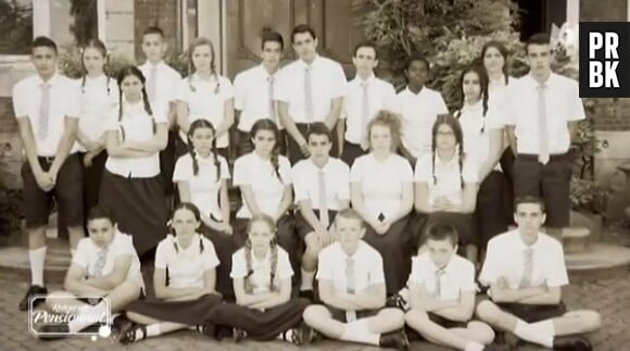 Retour au Pensionnat à la campagne : photo de classe des 24 élèves.