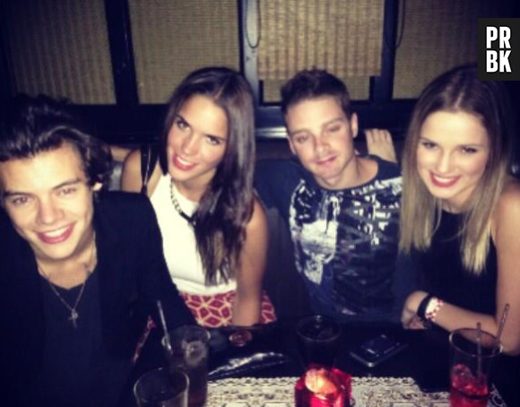 Harry Styles : rendez-vous avec deux soeurs après un concert des One Direction