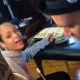 Rihanna : une vidéo de son nouveau tatouage Maori sur la main, en octobre 2013