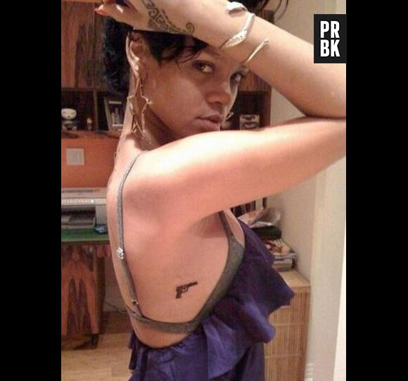 Rihanna, chanteuse tatouée de la tête aux pieds