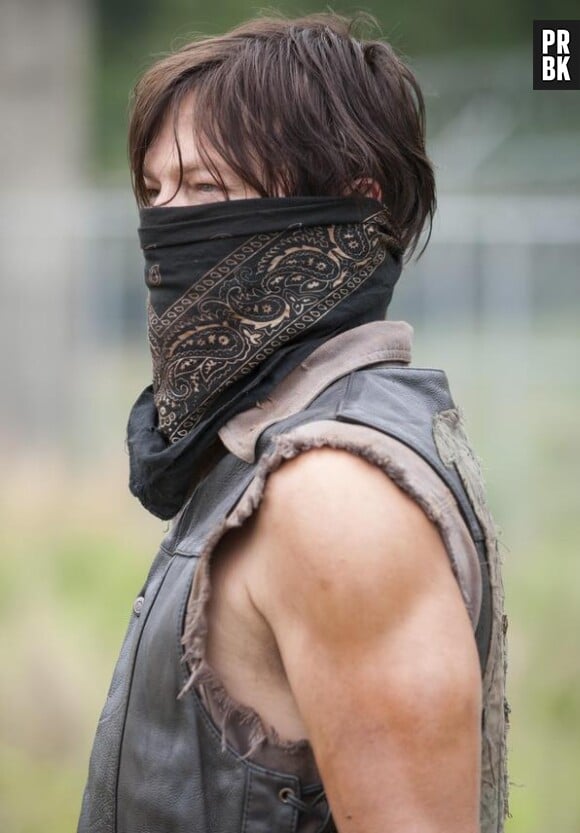 The Walking Dead saison 4 : Daryl va sortir son arme préférée