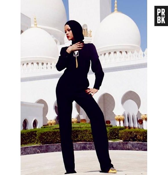 Rihanna voilée à Abu Dhabi dimanche 20 octobre