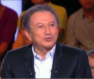 Michel Drucker tacle le Grand Journal de Canal+ sur le plateau de Cyril Hanouna, dans TPMP le 21 octobre 2013