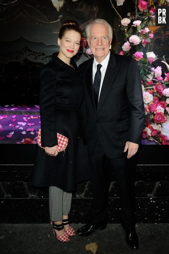 Léa Seydoux et André Dussollier (à l'affiche du film La Belle et la Bête) allument les vitrines de Noël des Galeries Lafayette Haussmann, le 6 novembre 2013 à Paris