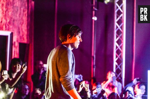 Phoenix en concert acoustique pour Paris in Live de Virgin Radio, le 11 novembre 2013
