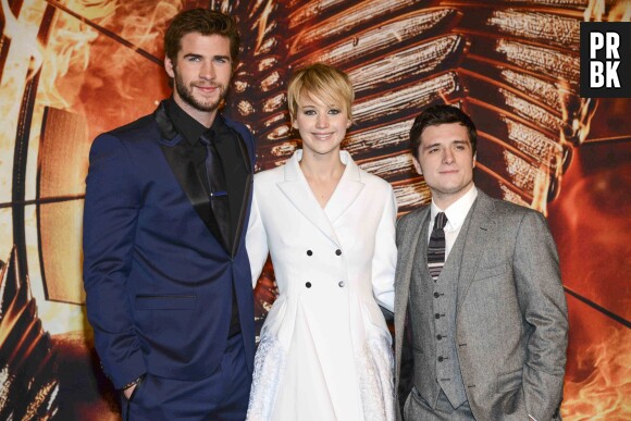 Josh Hutcherson, Jennifer Lawrence et Liam Hemsworth à l'avant-première d'Hunger Games l'embrasement à Berlin le 12 novembre 2013