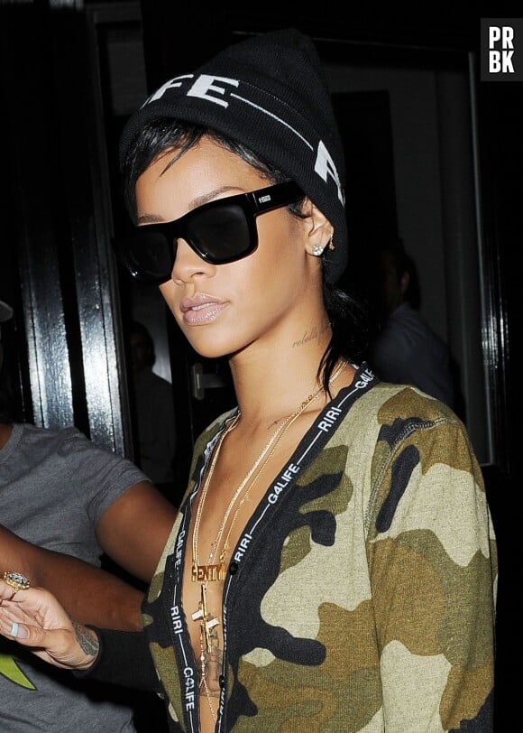 Rihanna : un cliché d'elle nue, dans une position suggestive, circule sur la toile