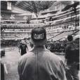Drake avec une casquette au nom du groupe de Zoe Kravitz, en novembre 2013 sur Instagram