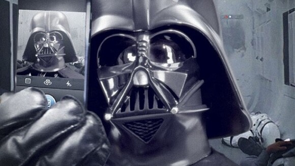 Star Wars 7 : un selfie de Dark Vador partagé sur Instagram