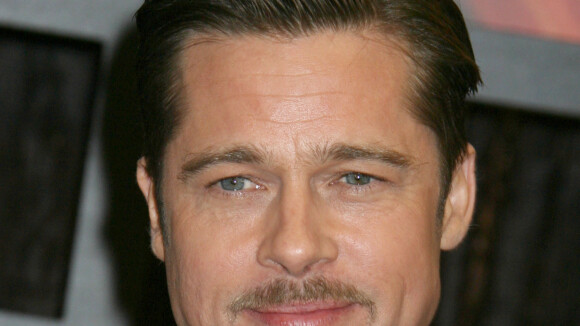 Brad Pitt, George Clooney, James Denton... : 10 stars de + de 50 ans qu'on ne laisserait pas dormir dans la baignoire