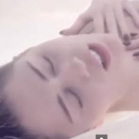 Miley Cyrus : Adore You, le clip entre les cuisses de la chanteuse