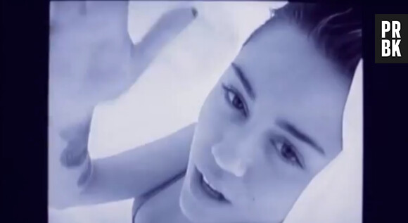 Miley Cyrus fait monter la température dans Adore You