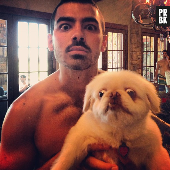 Joe Jonas recadré par Miley Cyrus