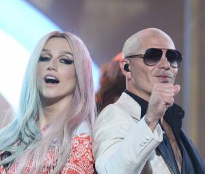 Kesha et Pitbull aux American Music Awards 2013