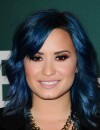 Demi Lovato et sa coupe bleu néon