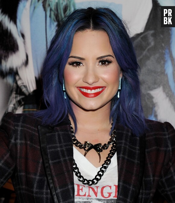 Demi Lovato et ses cheveux bleus-violets