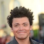 Kev Adams, Enora Malagré... : 10 célibataires qui ne le resteront pas en 2014
