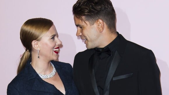 Scarlett Johansson et Romain Dauriac : couple complice aux César 2014
