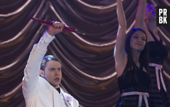 Glee saison 5, épisode 11 : Chord Overstreet en pleine performance