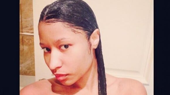 Nicki Minaj : selfie (encore) topless et naturel sur Instagram