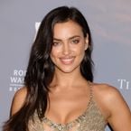 Irina Shayk nue contre R. Kelly : la photo que Cristiano Ronaldo ne va pas aimer