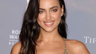 Irina Shayk nue contre R. Kelly : la photo que Cristiano Ronaldo ne va pas aimer