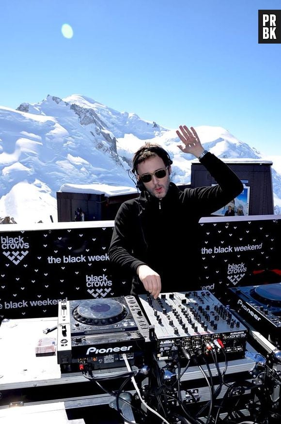 Agoria durant son show "360", organisé lors du Black Weekend de Chamonix 2014