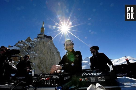 Agoria durant son show "360", organisé lors du Black Weekend de Chamonix 2014