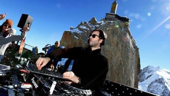 Agoria : avec "360", le DJ s'empare du Black Weekend 2014 de Chamonix